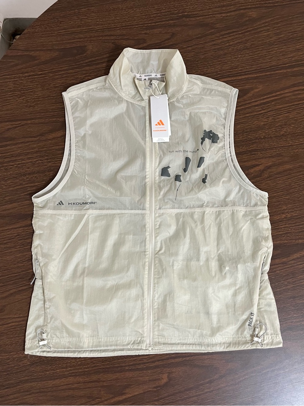NWT $110 Adidas Hermanos Koumori Adi365 Running Vest Putty Grey Mens M